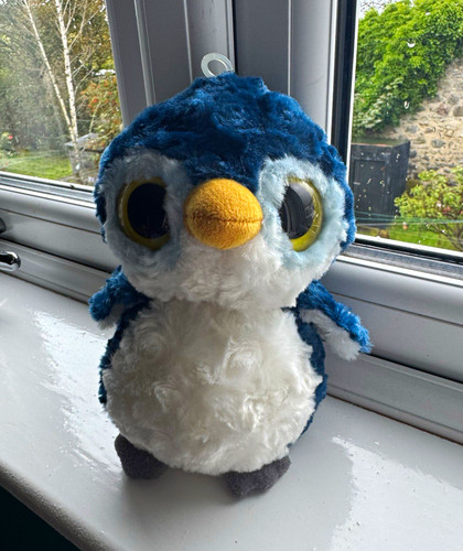 Yoohoo friends blue penguin - &,